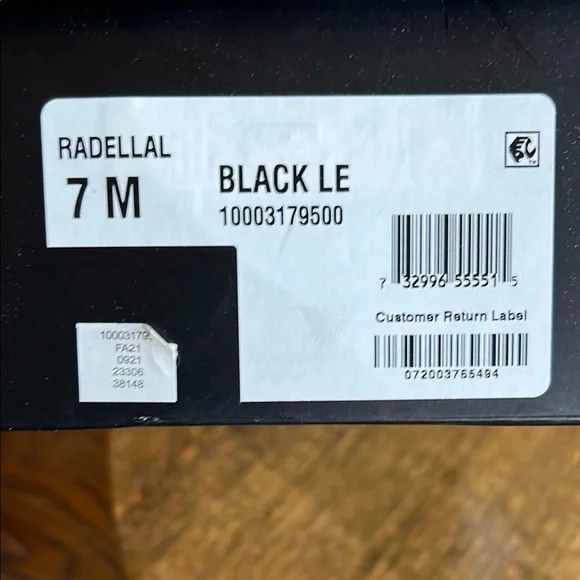Radellal Black Leather Shoes - Size 7M - Picture 2 of 3